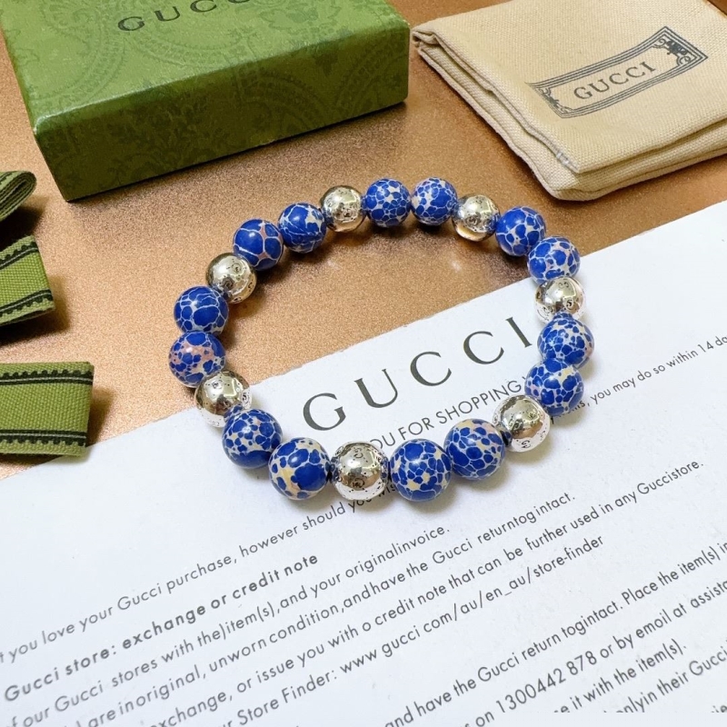 G*u*i bracelets